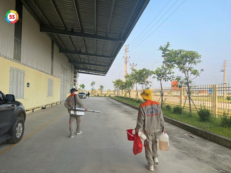 tại sao nhà có nhiều muỗi