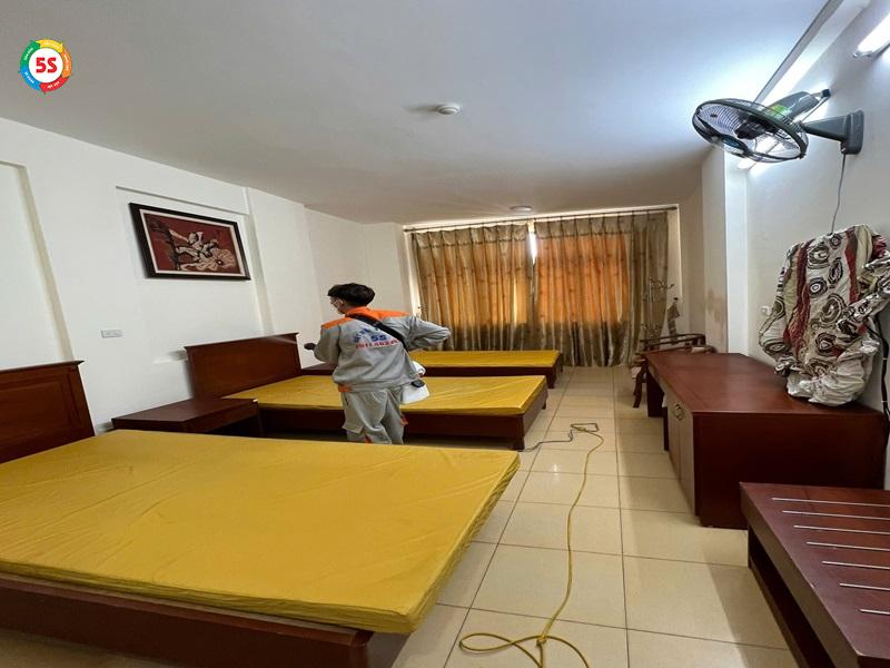 thuốc diệt kiến trong nhà
