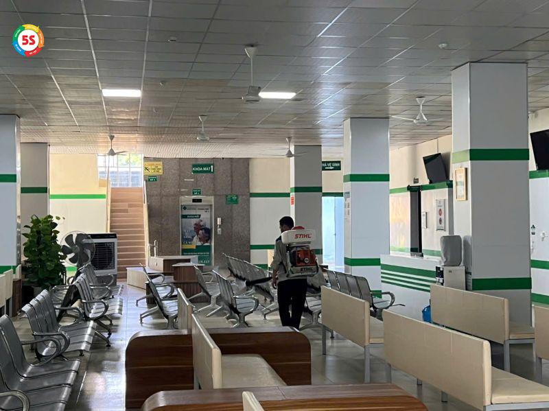 đuổi kiến bằng tinh dầu