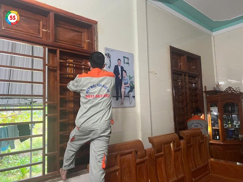 Diệt mối trường học Nghệ An